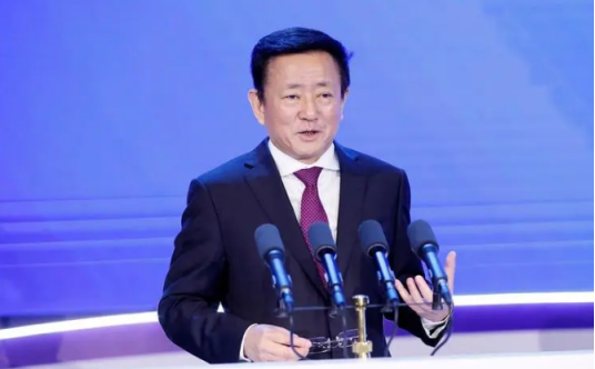 知名经济学家，中国经济体制改革会副会长 樊纲教授为山东东岳集团讲授 ”宏观经济形势与政策“专题讲座