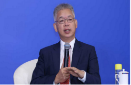 黄益平